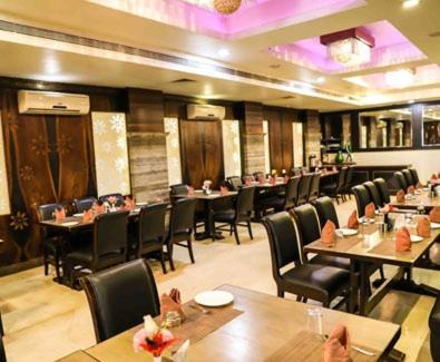 Simran Heritage Raipur  Ngoại thất bức ảnh